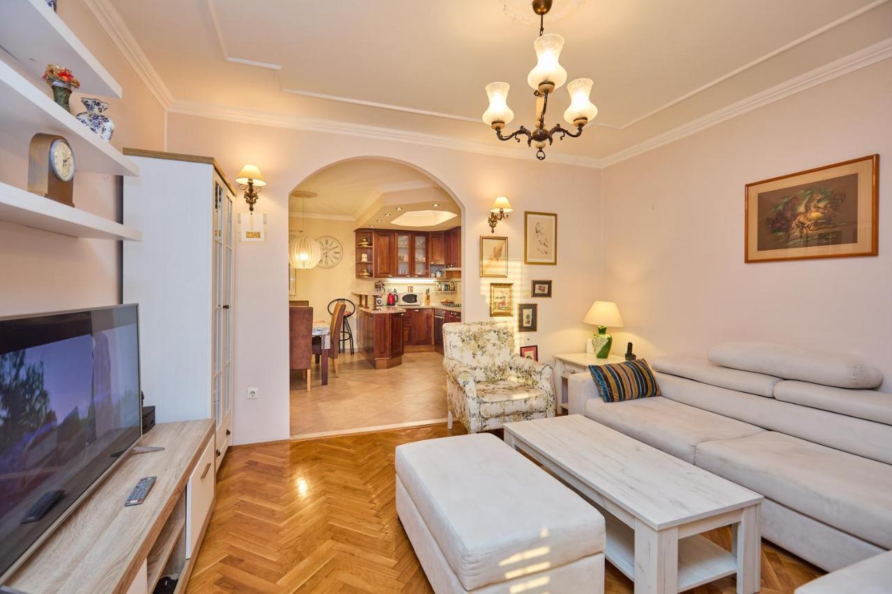 Apartment Ammor With Free Parking 두브로브니크 외부 사진