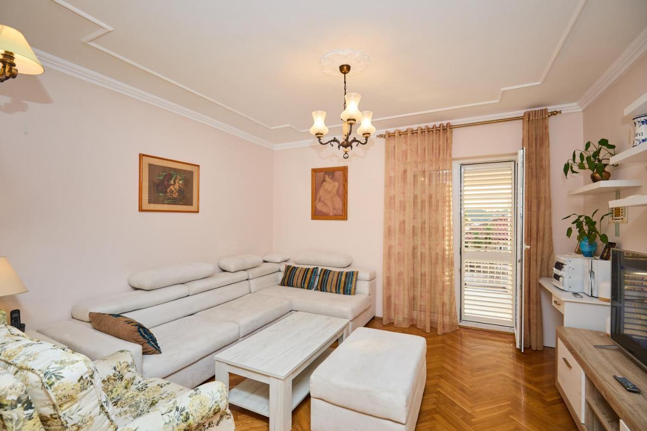Apartment Ammor With Free Parking 두브로브니크 외부 사진