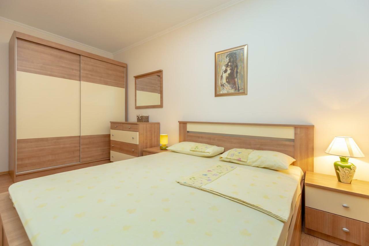 Apartment Ammor With Free Parking 두브로브니크 외부 사진